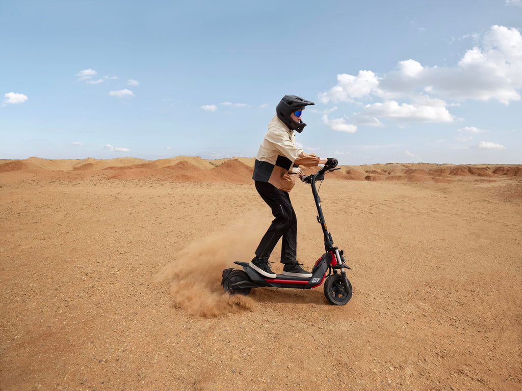 E-Scooter ZT3 Pro D mit 70 km Reichweite Vollfederung 11 Zoll Offroad-Reifen 120 kg Tragkraft und Apple Find My