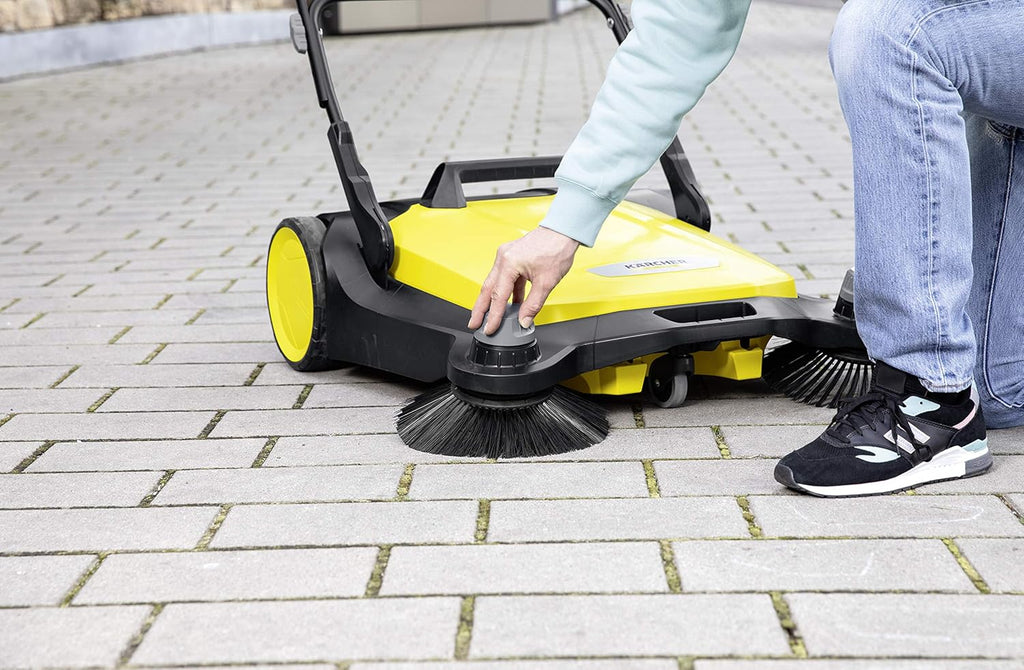 Kehrmaschine S 6 Twin 860 mm Arbeitsbreite 38 l Kehrbehälter 2 Seitenbesen ergonomischer Schubbügel