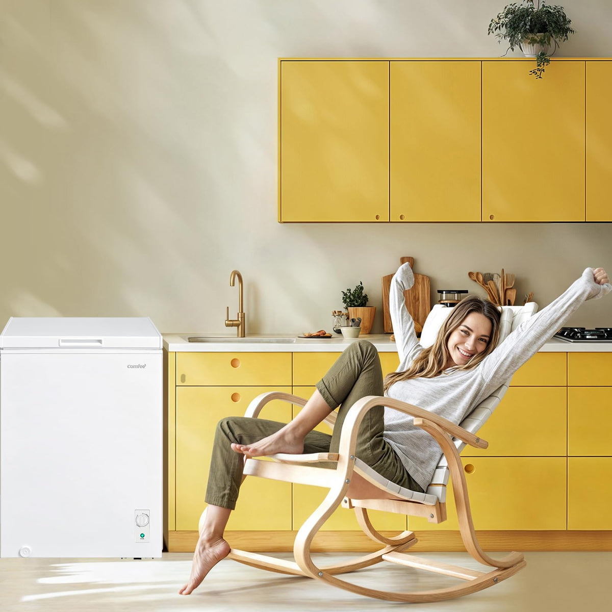Freezer 99 L RCC102WH2EU(E) 38 dB Inverter Kompressor 4-Sterne Schnellgefrierung Kühl- und Gefrierfunktion freistehend