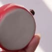 Handgefertigte Keramik-Ringschale Apfelform 5 cm - Kleine Schmuckschale Schreibtischdekoration