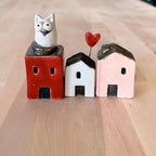 Set aus Keramikhäusern mit Katzenmotiv, Raku-Keramik, handgefertigt