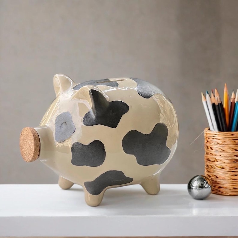 Keramik Sparschwein mit Kuhdruck - Handgefertigte Spardose für Münzen, Bauernhaus Dekoration, Groß 16 cm