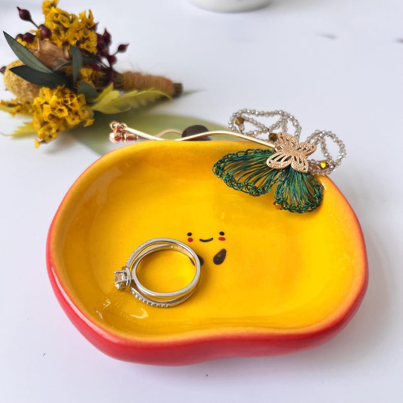 Kawaii Handbemalte Apfel Keramik Ring Schale, Schreibtisch Dekor Schmuck Halter, 9 cm