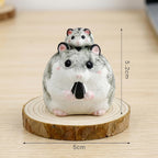 Keramik Tierfigur mit Holzsockel, 5 cm Schreibtischdekoration, Hamster Figur