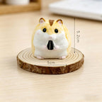Keramik Tierfigur mit Holzsockel, 5 cm Schreibtischdekoration, Hamster Figur