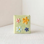 Keramik Stiftebecher mit 3D Blumenmuster, Tulpen oder Gänseblümchen, Schreibtisch Organizer, Stiftehalter, 11x7x12 cm