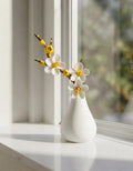 Handmodellierter Keramik Pflaumenblüten Zweig mit Vase, Schreibtischdekor