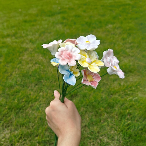 Handgefertigte Keramik Blumenstrauß Pastell Blumendekor Cottagecore