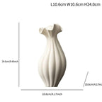 Moderne Keramikvase mit matter Oberfläche