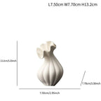 Moderne Keramikvase mit matter Oberfläche