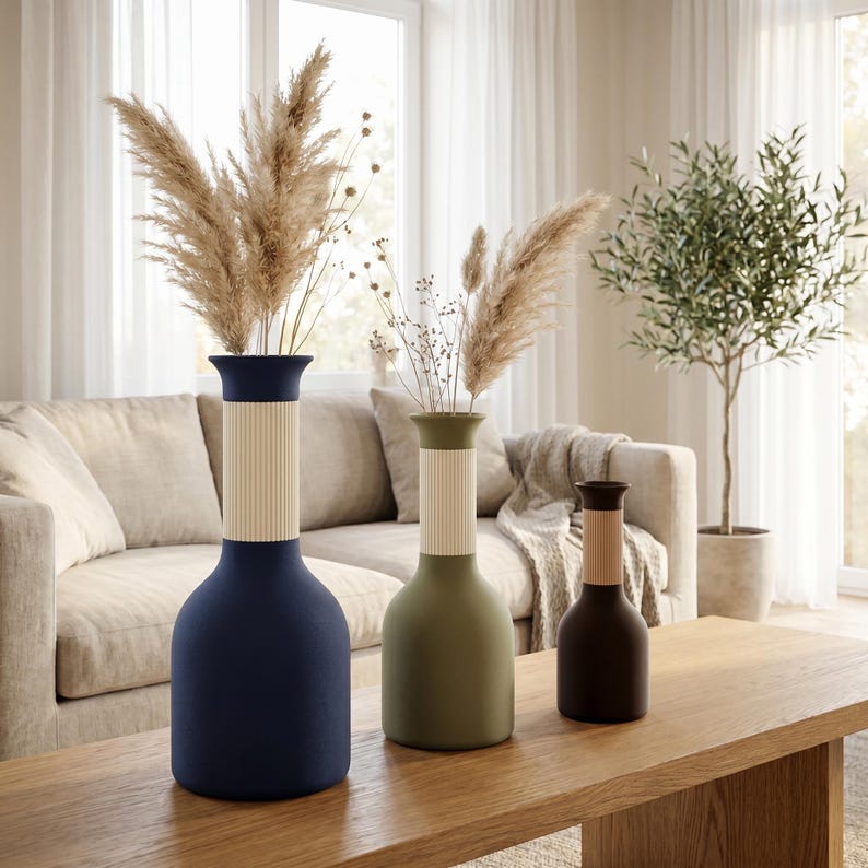 Moderne, zweifarbige Vase mit geripptem Hals und Soft-Touch-Oberfläche – wasserdicht – 24,5 cm