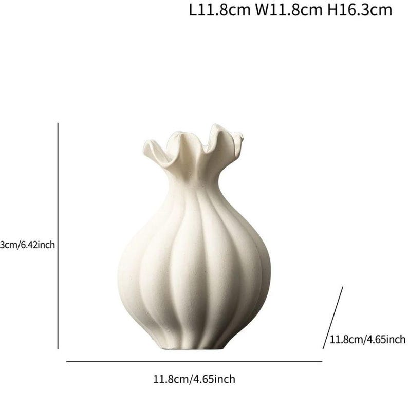 Moderne Keramikvase mit matter Oberfläche