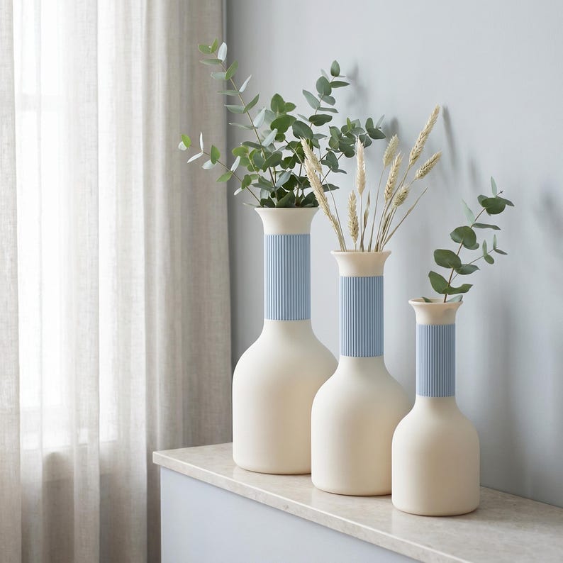 Moderne, zweifarbige Vase mit geripptem Hals und Soft-Touch-Oberfläche – wasserdicht – 24,5 cm