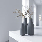 Schlanke Flaschenvase mit feinen vertikalen Rillen, Mattes Finish, 3D-Druck, Höhen 11-25 cm, Trockenblumen