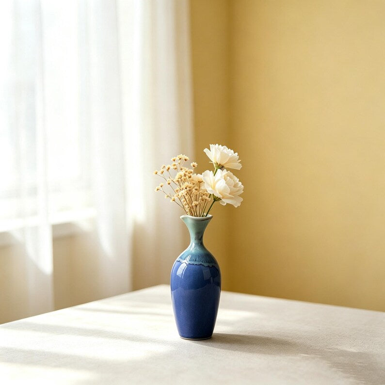 Handgefertigte Mini-Keramikvase, kleine Blumenvase, glasierte Keramik, 15,5 cm